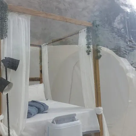 Luksusowy namiot Glamping Burbuja Almendros Malaga
